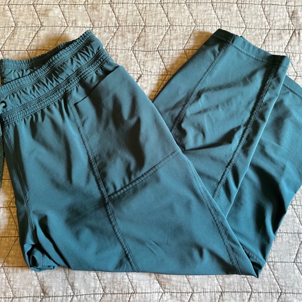 PrAna teal hiking capris size medium - Picture 6 of 9